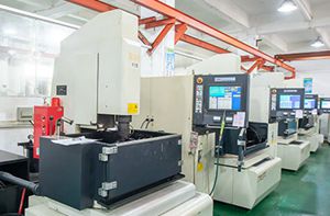Mirror EDM machine01.jpg Mirror EDM machine01.jpg
