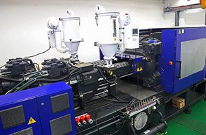 Double color injection molding.jpg Double color injection molding.jpg